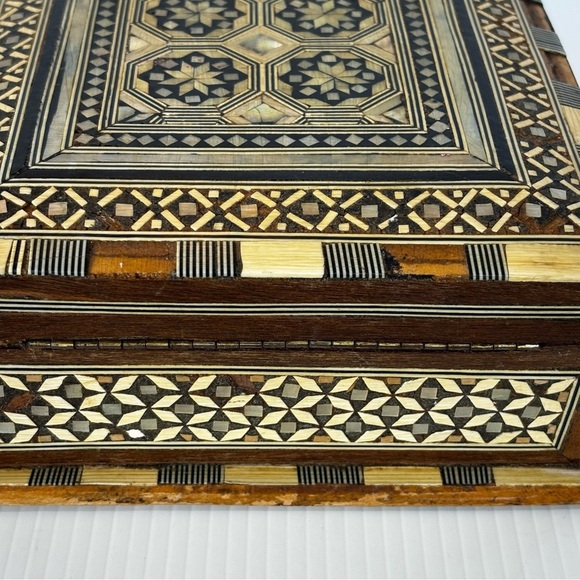 Middle Eastern Moroccan Moorish Inlaid Wooden Trinket Jewelry Box Side Hinge - Picture 13 of 16